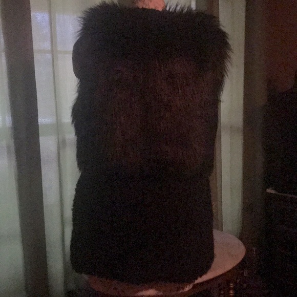 Guess - Picture 3 of 4